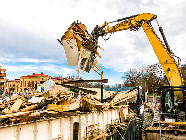 Best Yard Waste Removal  in Centralia, WA